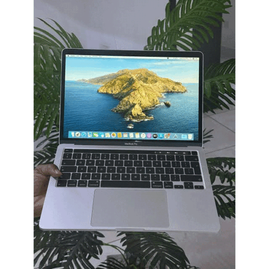 MacBook Pro 2020 Core i7 16GB RAM 512GB SSD laptop